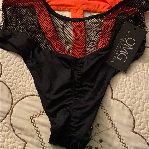 Monokini - Picture 5 of 6